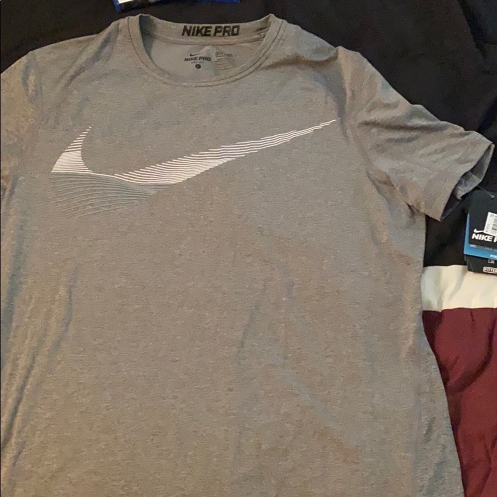 Mens Nike Pro dri-fit shirt